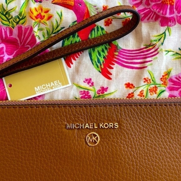Brand New Michael Kors Genuine Leather Large Zip Clutch Wristlet in Luggage - Picture 3 of 11